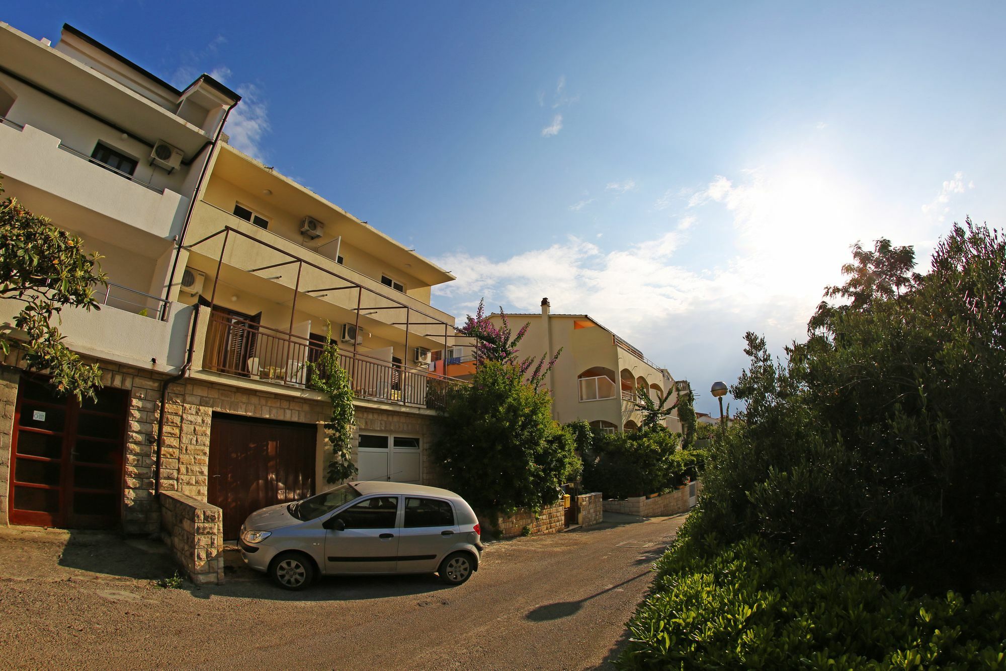 Apartments And Rooms Zvjezdana ฮวาร์ ภายนอก รูปภาพ